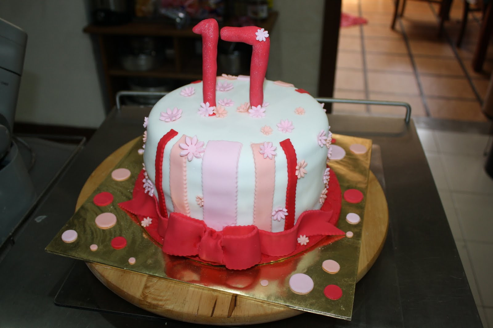 17 Birthday Cakes
 cek mek zue sweet 17 birthday cake