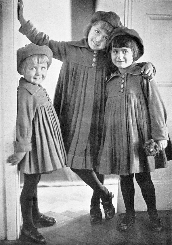1920S Kids Fashion
 Antique and Classic graphic