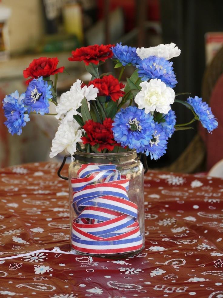 4th Of July Centerpiece Ideas
 53 Cool 4th July Centerpieces In National Colors