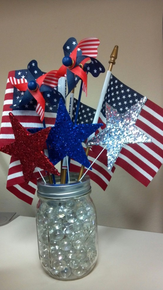 4th Of July Centerpiece Ideas
 53 Cool 4th July Centerpieces In National Colors DigsDigs