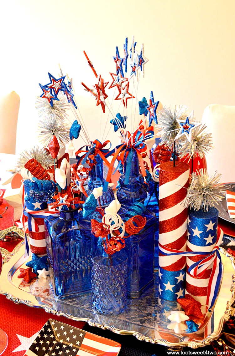 4th Of July Centerpiece Ideas
 Decorating the Table for 4th of July Toot Sweet 4 Two