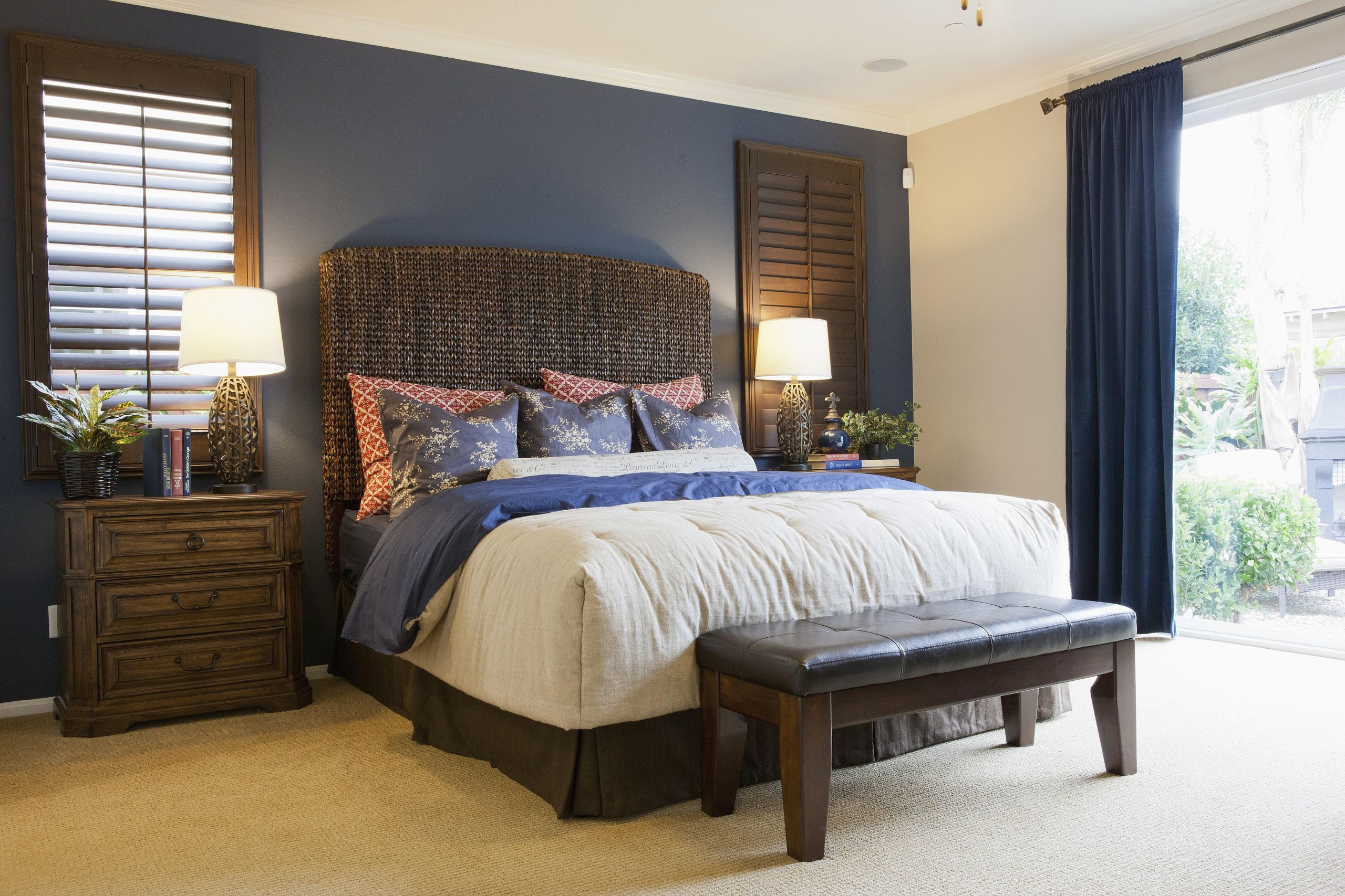 Accent Walls Ideas Bedroom
 How to Choose an Accent Wall and Color in a Bedroom