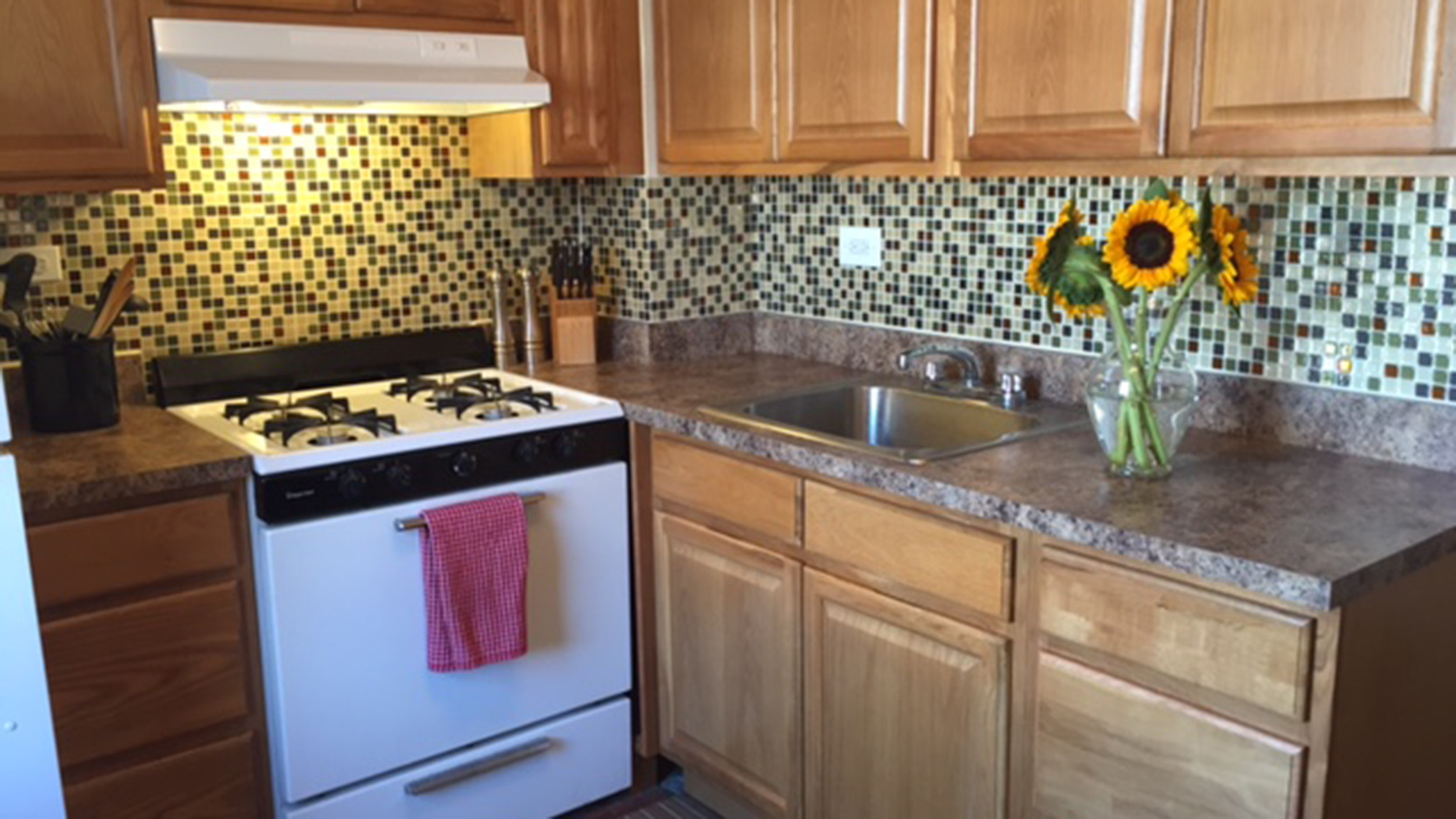 Backsplash Kitchen Tiles
 TODAY tests temporary backsplash tiles from Smart Tiles