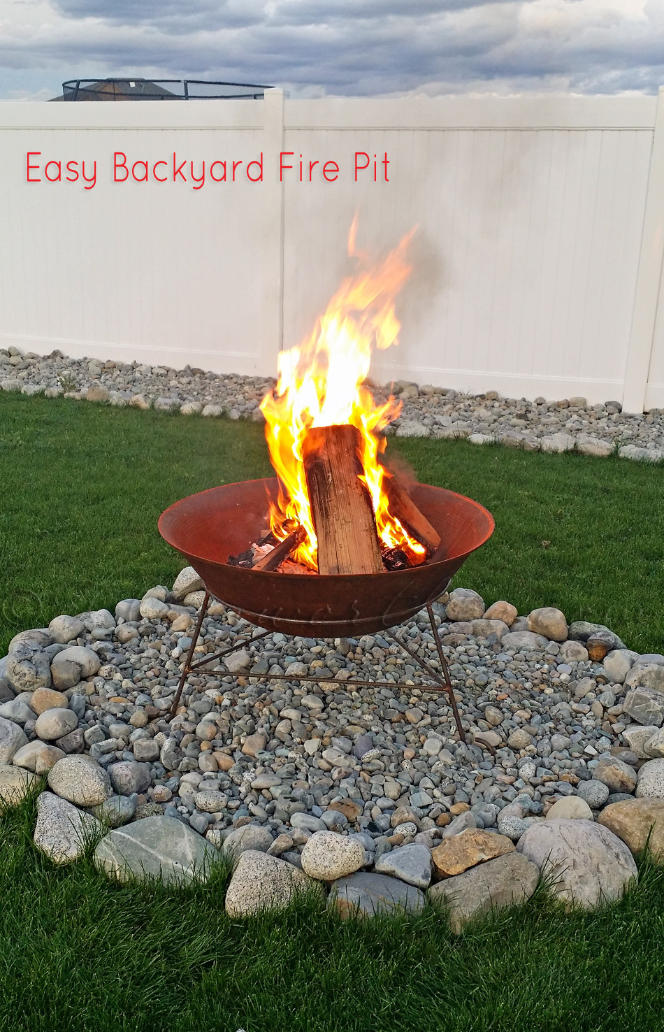 Backyard Bonfire Pit
 Easy Backyard Fire Pit In Less than 30 Minutes