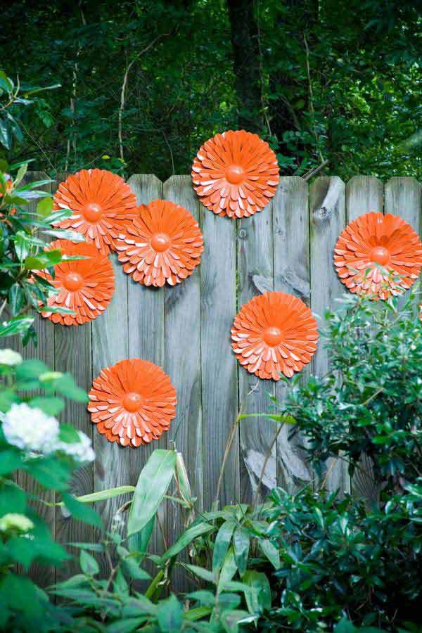 Backyard Fence Decor Ideas
 Top 23 Surprising DIY Ideas To Decorate Your Garden Fence