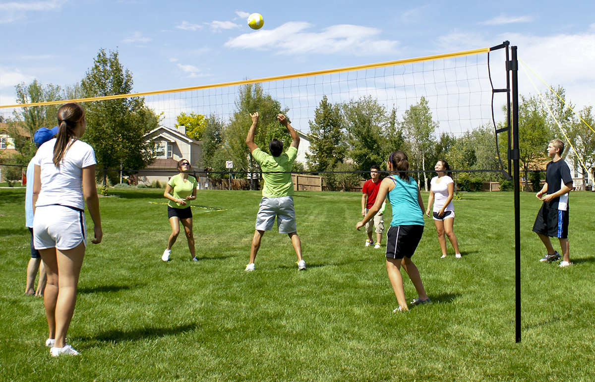 Backyard Volleyball Set
 Park & Sun Sports ficial Volleyball Net System of Summer