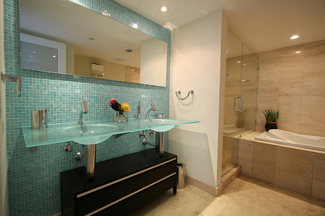 Bathroom Tile Walls
 Accent Tile Wall in Bathroom Modern Bathroom Miami