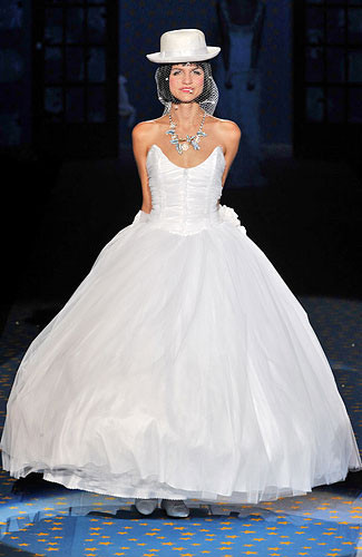 Betsey Johnson Wedding Gowns
 Betsey Johnson wedding dresses ideas Guide to
