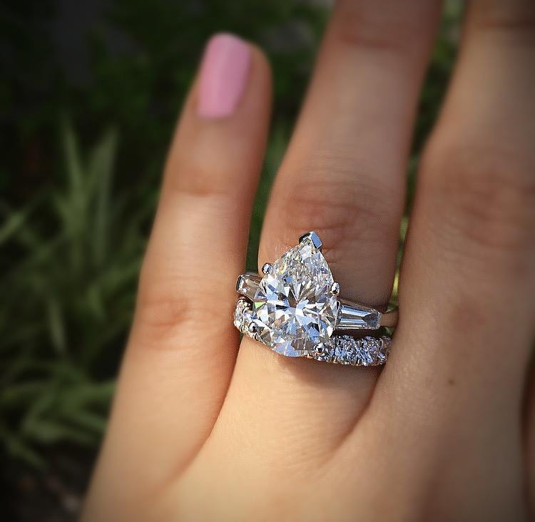 Big Diamond Rings
 Big Engagement Rings Are Tacky Designers & Diamonds