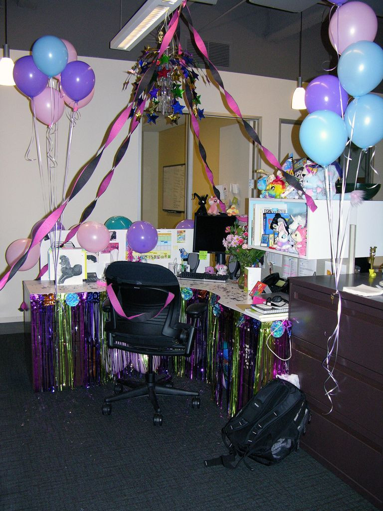 Birthday Cubicle Decorating Ideas
 OFFICE CUBICLE birthday surprise