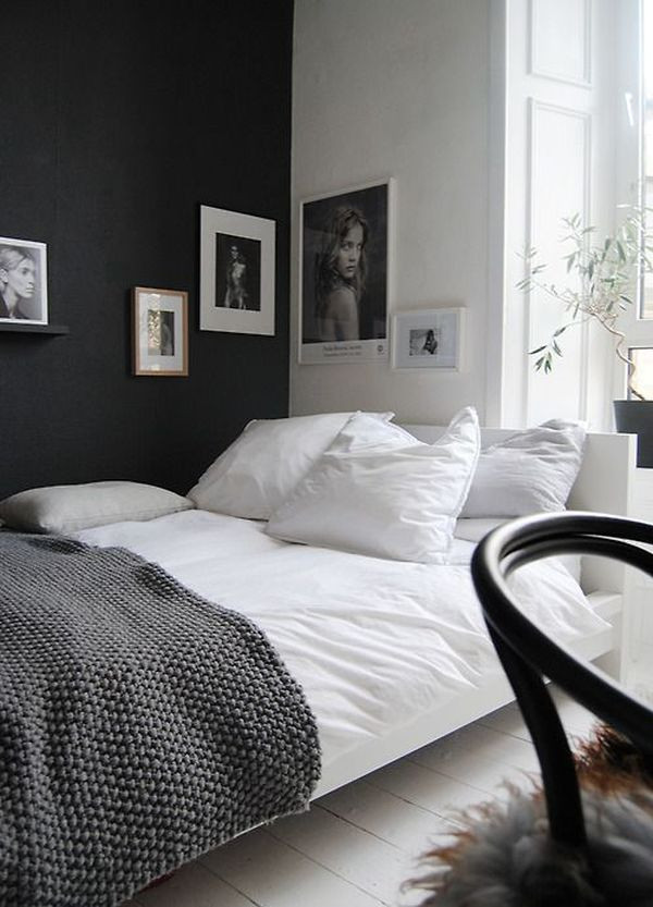 Black Bedroom Walls
 Black and White Decorating Ideas For Bedrooms