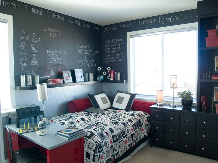 Black Painted Bedroom
 41 Fantastic Red and Black Bedrooms PICTURES