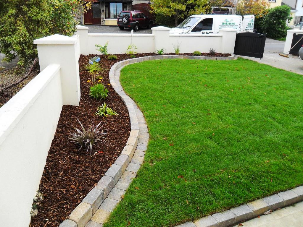 Brick Landscape Edging
 Brick Edging Ideas of Lawn and Trees — Thehrtechnologist