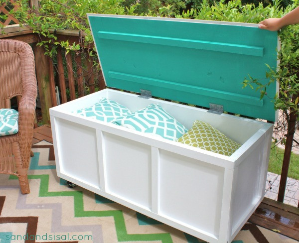 Build Outdoor Storage Bench
 10 Smart DIY Outdoor Storage Benches Shelterness