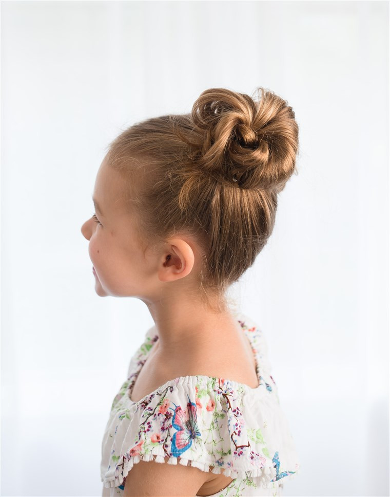 Bun Hairstyles For Kids
 Easy hairstyles for girls that you can create in minutes