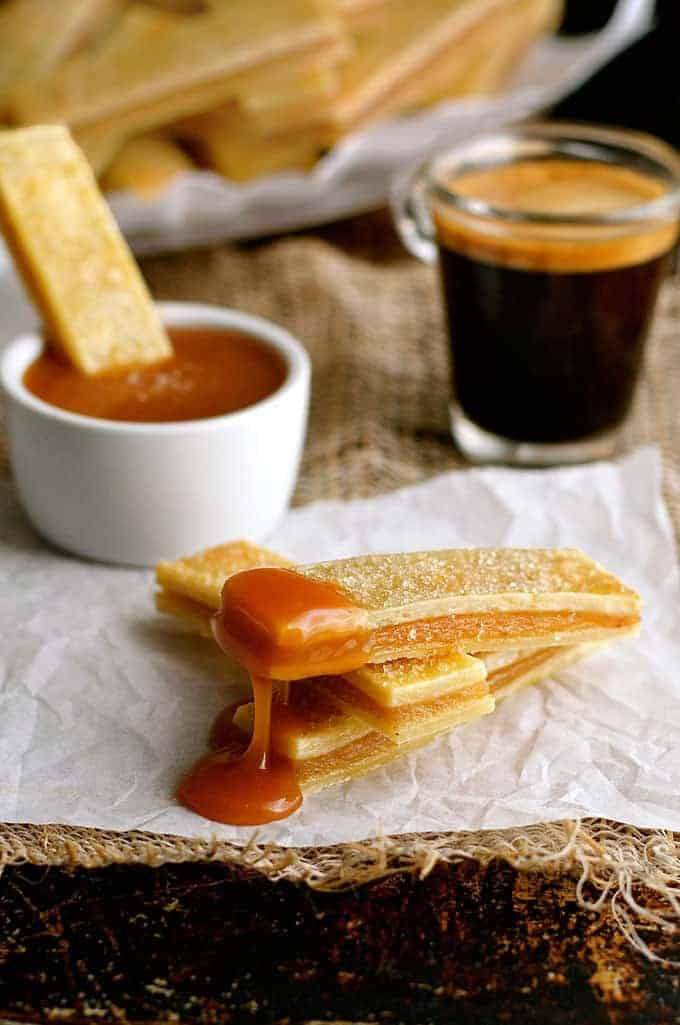 Caramel Dipping Sauce For Apples
 Baked Apple Pie Fries with Salted Caramel Dipping Sauce