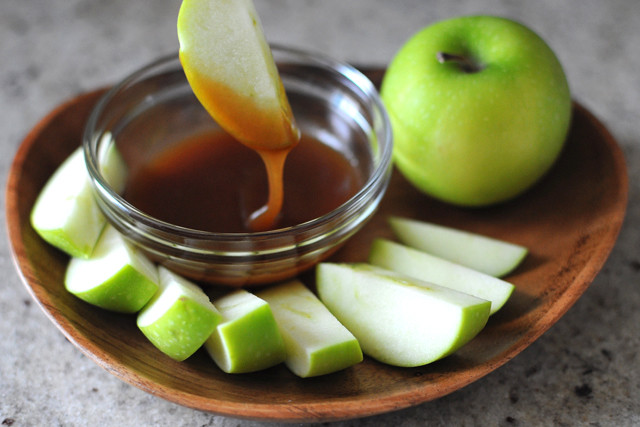 Caramel Dipping Sauce For Apples
 Fleur de Sel Caramel Sauce — Whisks and Whimsy