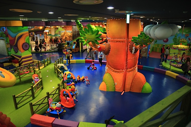 Caterpillar Kids Place Indoor Playground
 IMG 6231