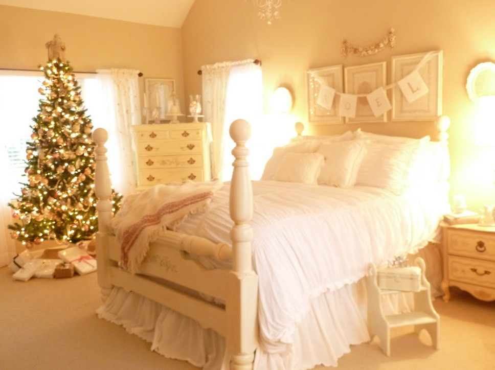 Christmas Decorations For Bedroom
 The Pretty Purveyor The Christmas Bedroom