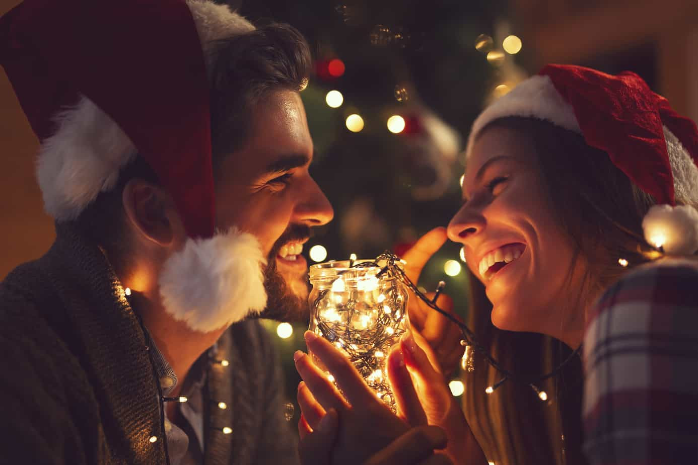 Christmas Gift Ideas For Young Married Couples
 32 Super Romantic Christmas Date Ideas for Couples