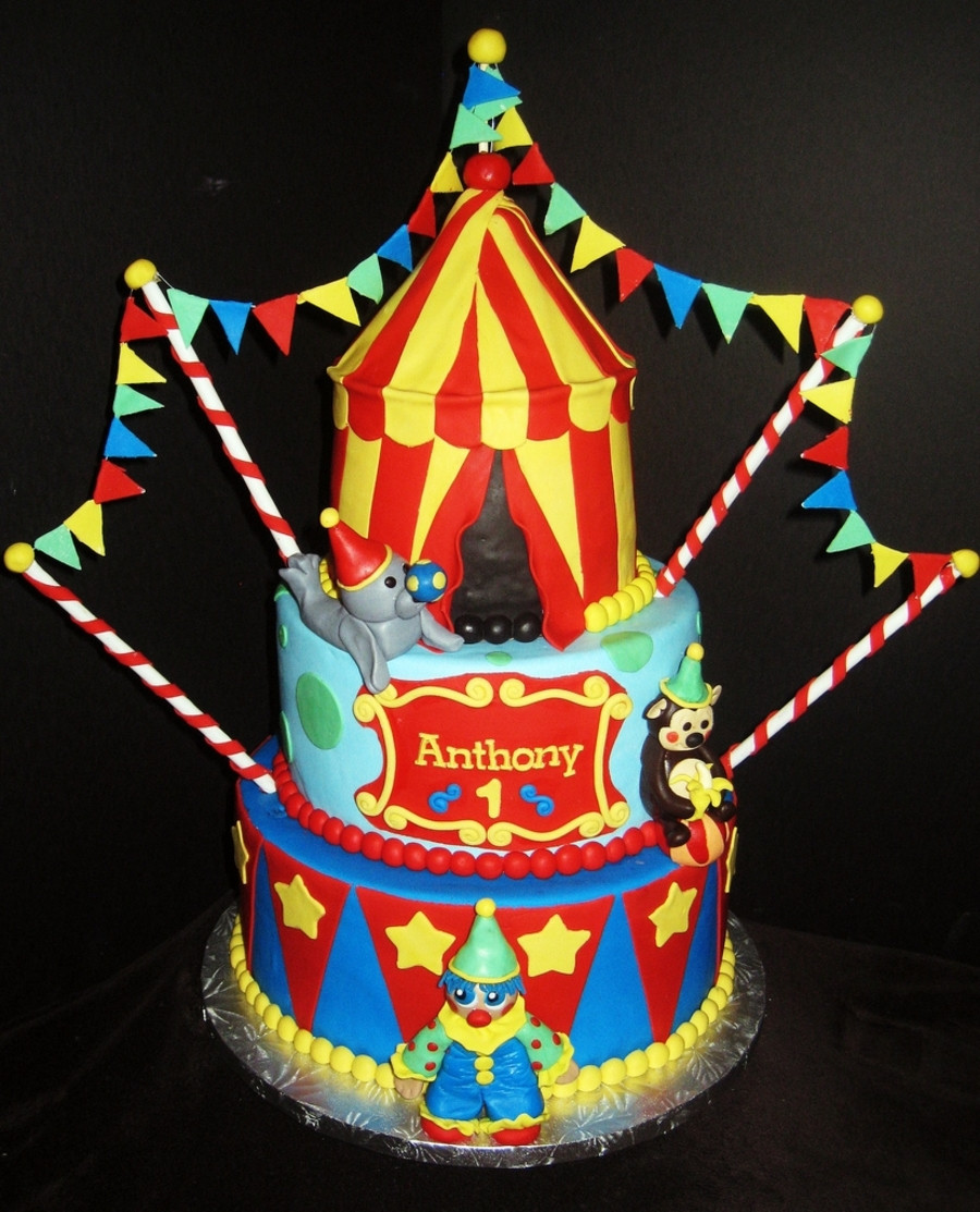 Circus Birthday Cake
 Circus Themed Birthday Cake Smash Cake & Popcorn Cake