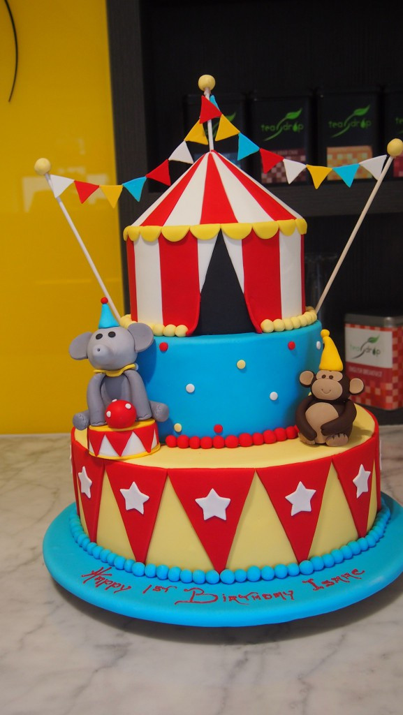 Circus Birthday Cake
 Fondant Tent & Custom 3D Mountain With Snow Groomu0027s