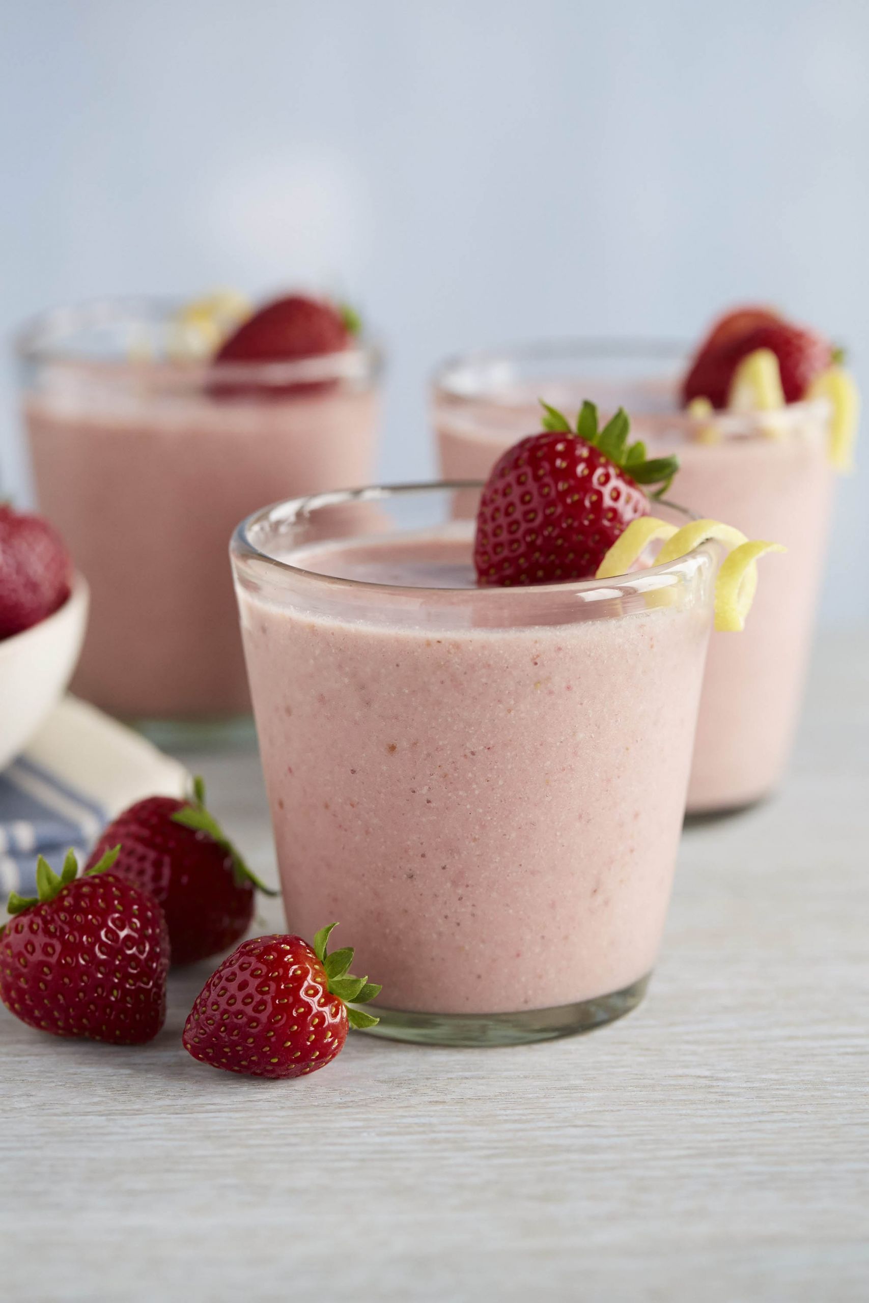 Coconut Water Smoothies Recipe
 Strawberry Smoothie with Creamy Lemon