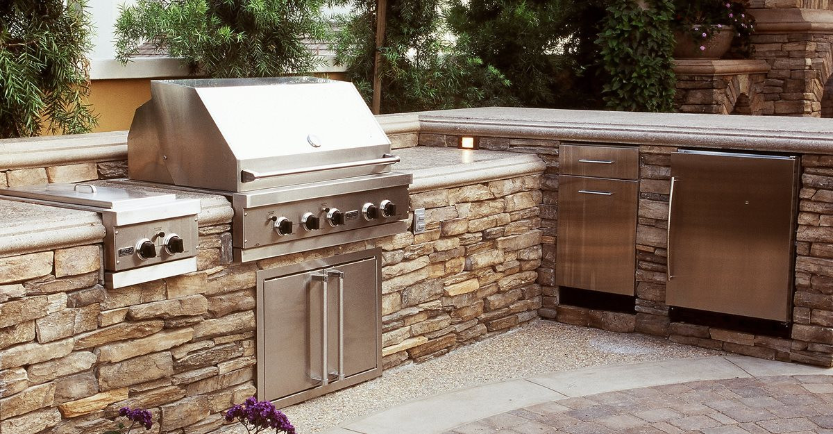 Concrete Outdoor Kitchen
 Outdoor Kitchens Design Ideas and The