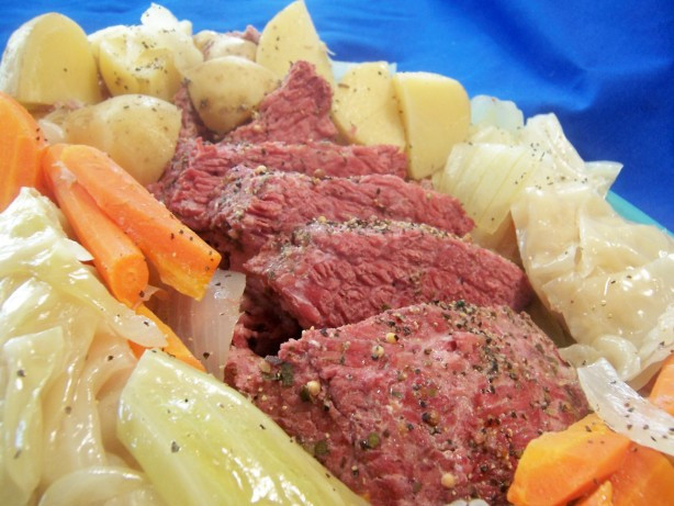 Corned Beef And Cabbage Recipe Oven
 Slow Cooker Corned Beef And Cabbage Recipe Food