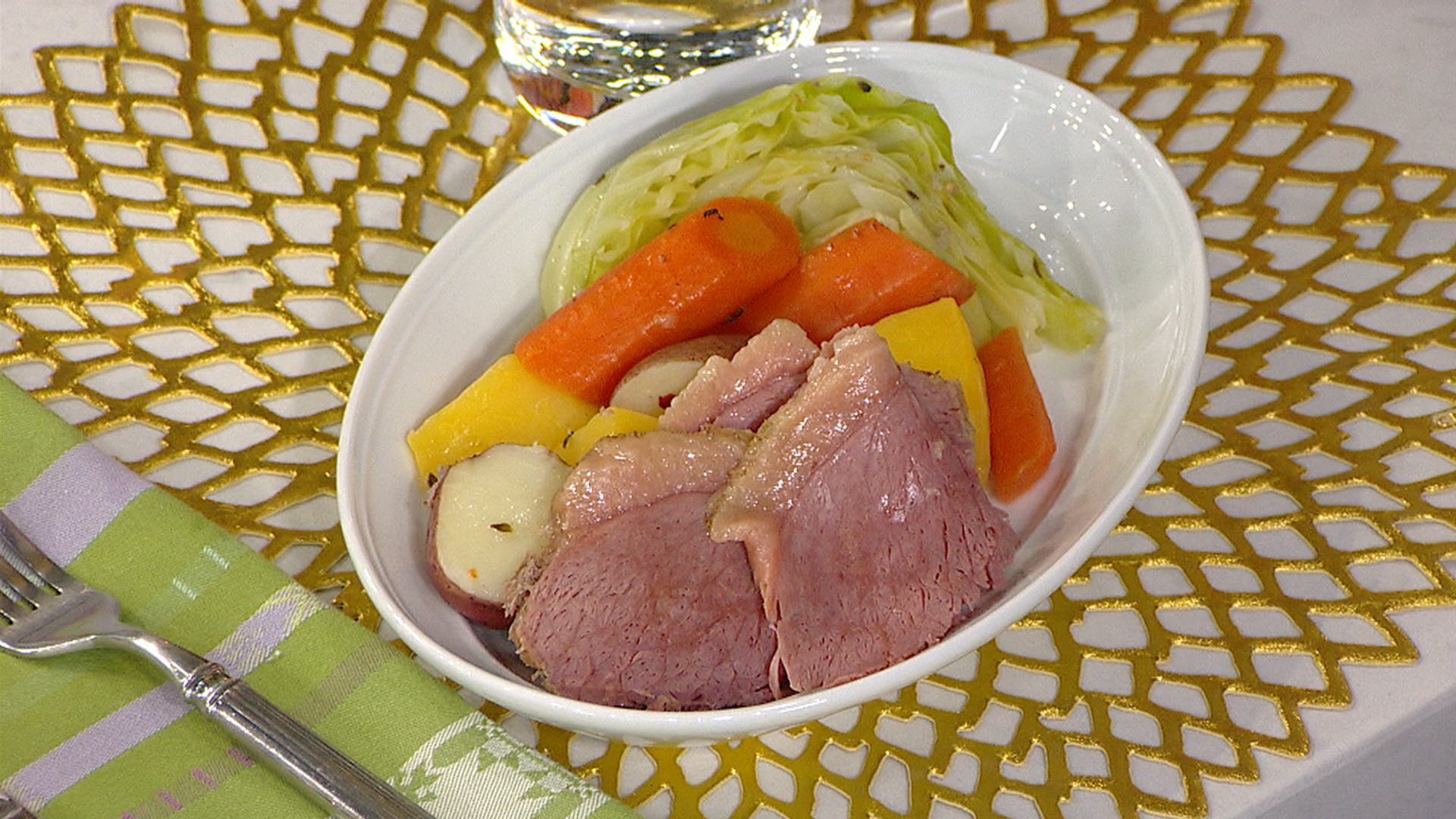 Corned Beef And Cabbage St Patrick'S Day
 Celebrate St Patrick s Day with this simple corned beef