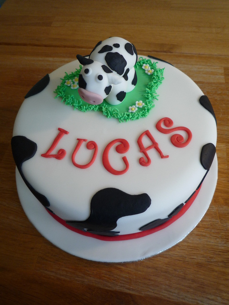 Cow Birthday Cake
 Cow Birthday Cake
