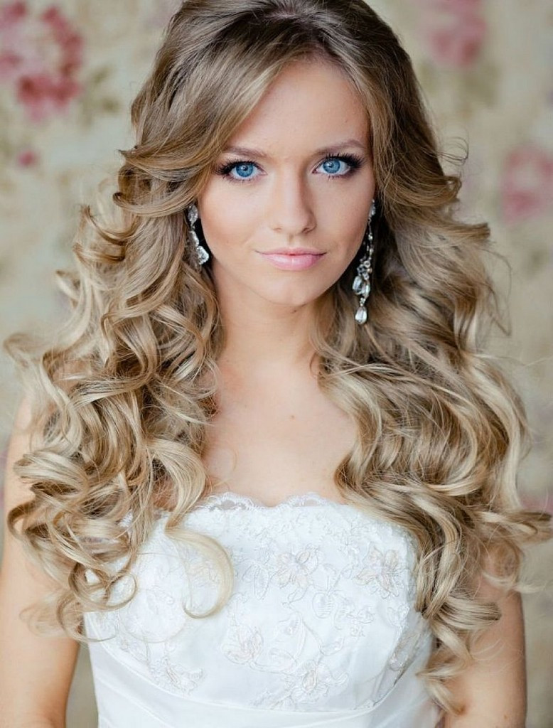 Curly And Wavy Hairstyles
 Voluminous Curls Elegant Wedding Hairstyle Idea