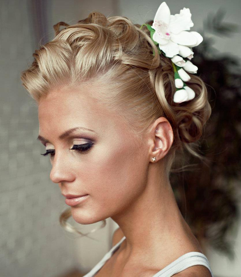 Curly Wedding Hairstyles For Short Hair
 50 Best Short Wedding Hairstyles That Make You Say “Wow ”