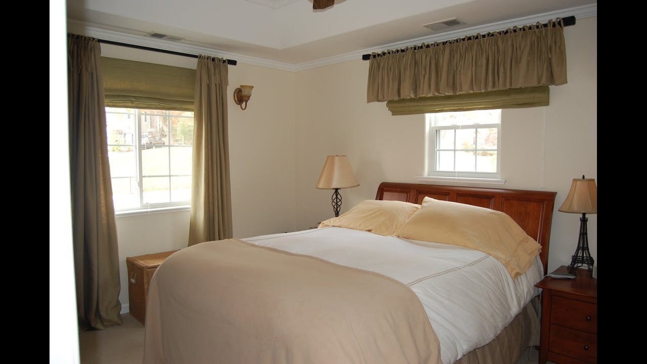 Curtains For Small Bedroom Windows
 Best Pics of Curtain Ideas for Small Windows in Bedroom
