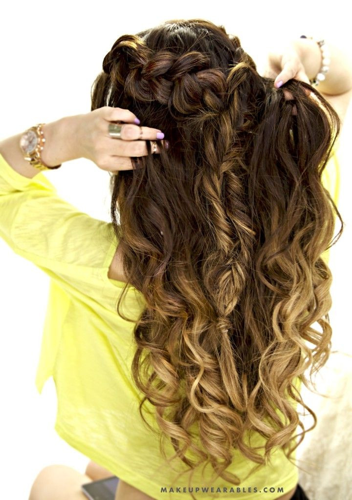 Cute Down Hairstyles For Long Hair
 Half up Half Down Hairstyle Cute easy school hairstyle