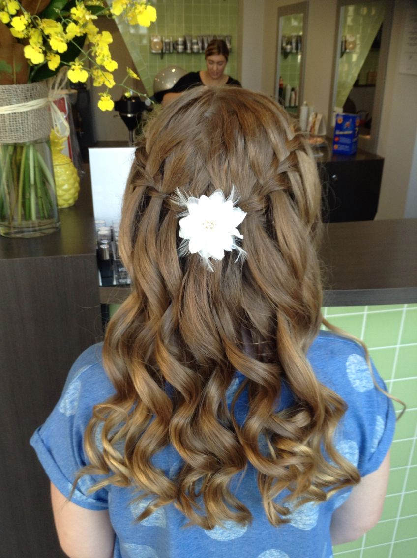 Cute Hairstyles For Graduation
 This hairstyle suits my year 6 graduation It s cute and I