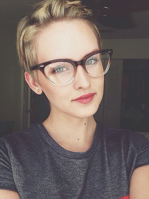Cute Hairstyles With Glasses
 Why Are Women Chopping f Their Hair Would YOU
