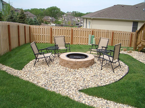 Deck With Fire Pit
 Why Patio Fire Pits are Nice Landscaping Addition