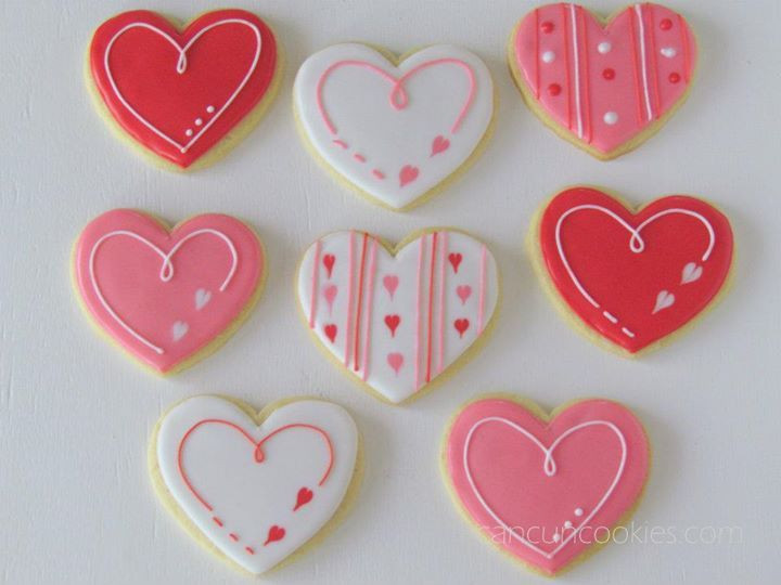 Decorating Valentine Sugar Cookies
 Pin de Cindy McCain en Valentines ideas en 2019