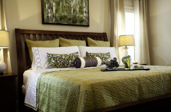 Decorative Bedroom Pillows
 How to Turn Your Bedroom Into a Romantic Retreat