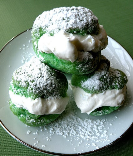 Desserts For St.Patricks Day
 50 BEST Saint Patrick s Day Crafts and Recipes I Heart