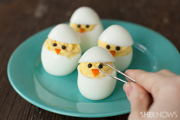 Deviled Eggs Easter Chicks
 Add This Adorable Hatching Chick Deviled Eggs Recipe to