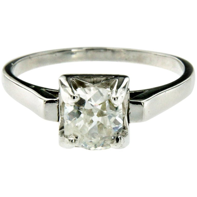 Diamond Rings For Sale
 Diamond Solitaire Platinum Ring For Sale at 1stdibs