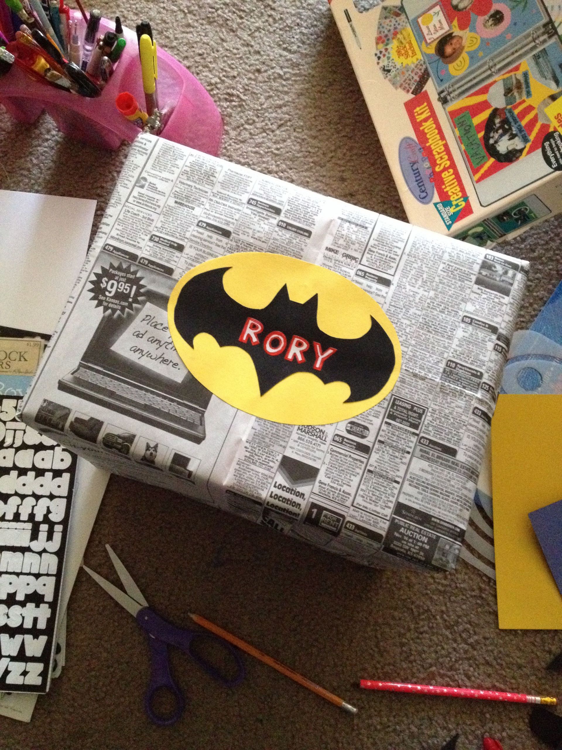DIY Batman Gifts
 DIY Batman t wrap DIY