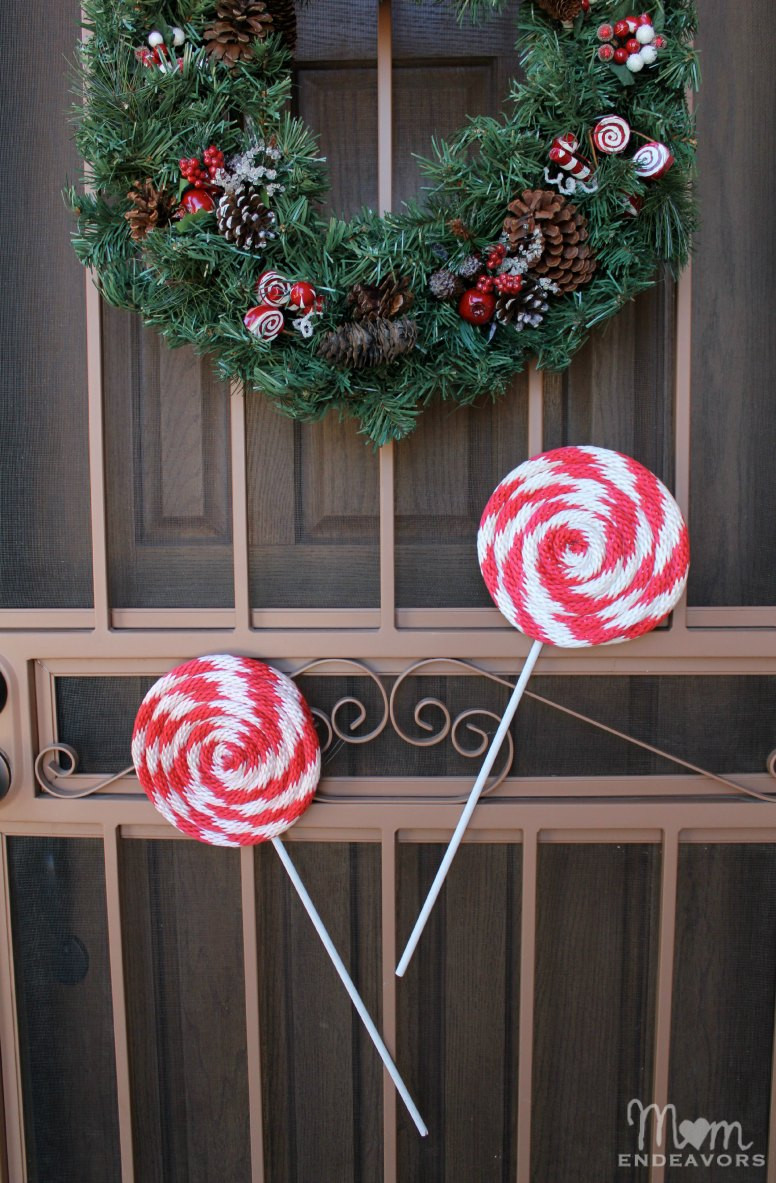 DIY Christmas Candy Decorations
 DIY Peppermint Lollipops Christmas Decor