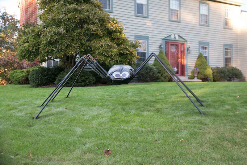 DIY Giant Spider Decoration
 Giant Spider Decoration An Easy and Cheap DIY Halloween