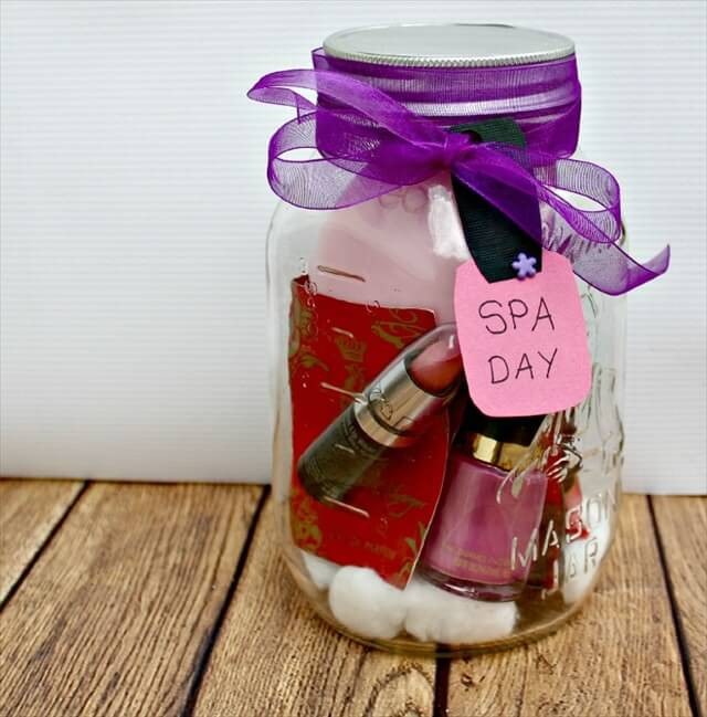 DIY Gifts For Wife
 14 Cool DIY Wife Gift Ideas