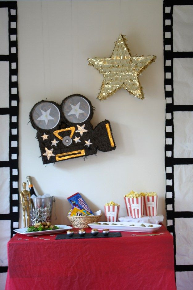 DIY Hollywood Party Decorations
 Oscar Party Decorations The Little Things DIY