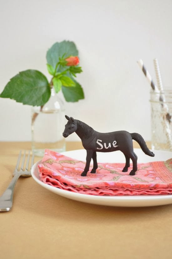 DIY Horse Gifts
 Top 10 DIY Gifts for Horse Lovers