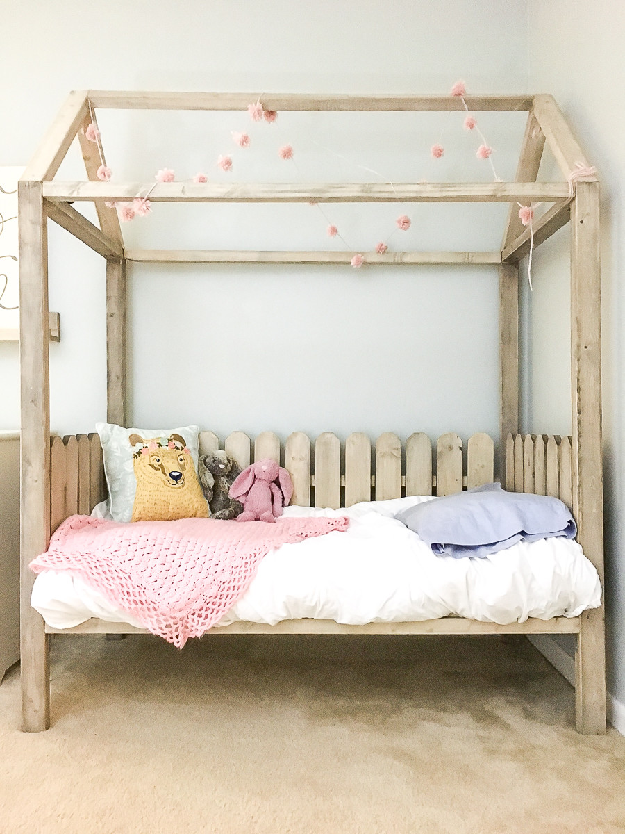 DIY Kids Beds
 DIY Toddler House Bed